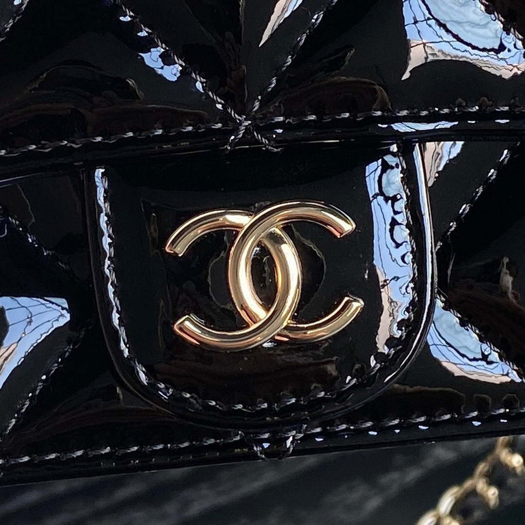 Chanel AP3226 Phone Holder with Chain Patent Calfskin & Gold-Tone Metal Black