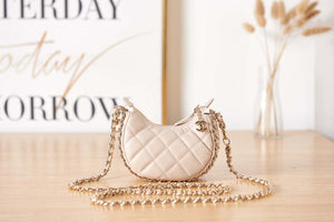 Chanel AP3232 Clutch With Chain Lambskin & Shiny Light Gold Metal Beige - Default Title - View 1