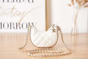 Chanel AP3232 Clutch With Chain Lambskin & Shiny Light Gold Metal White - Default Title - View 1