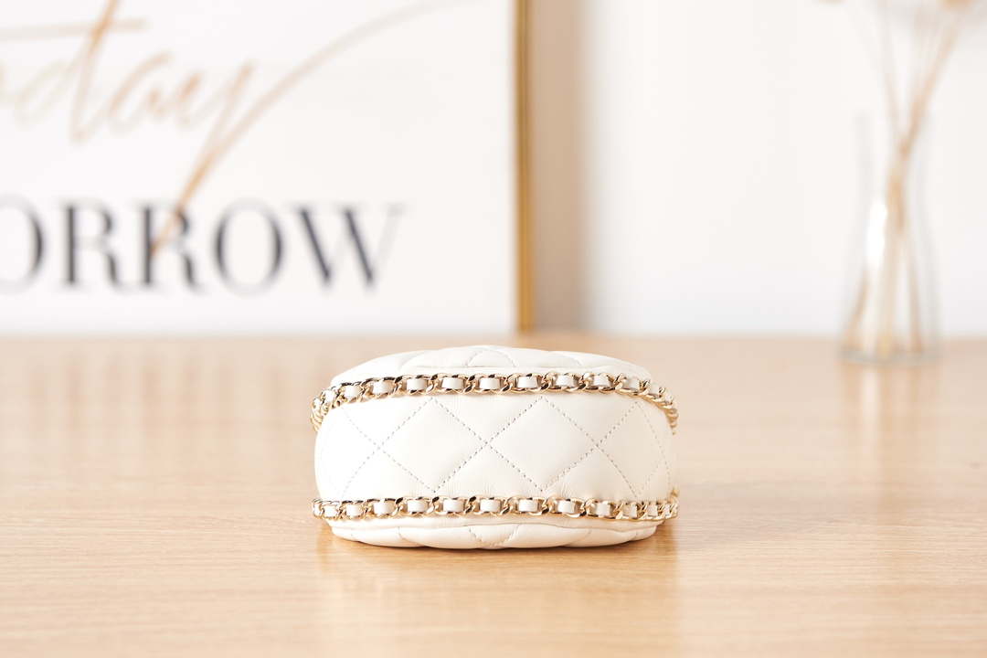 Chanel AP3232 Clutch With Chain Lambskin & Shiny Light Gold Metal White - Default Title - View 6