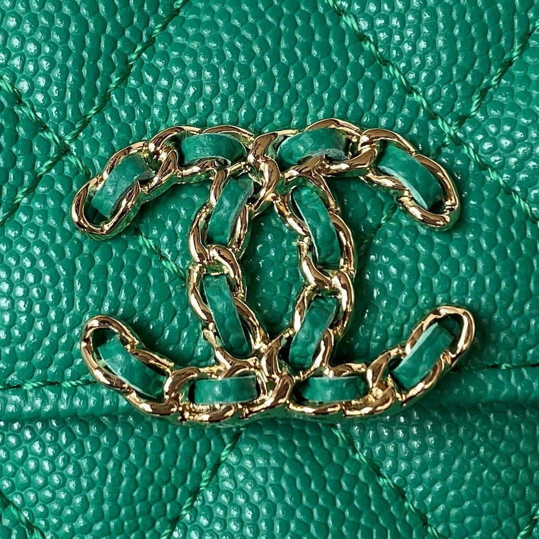 Chanel AP3237 Clutch with chain Grained Shiny Calfskin Gold With Handle Bag Green - Default Title - View 3