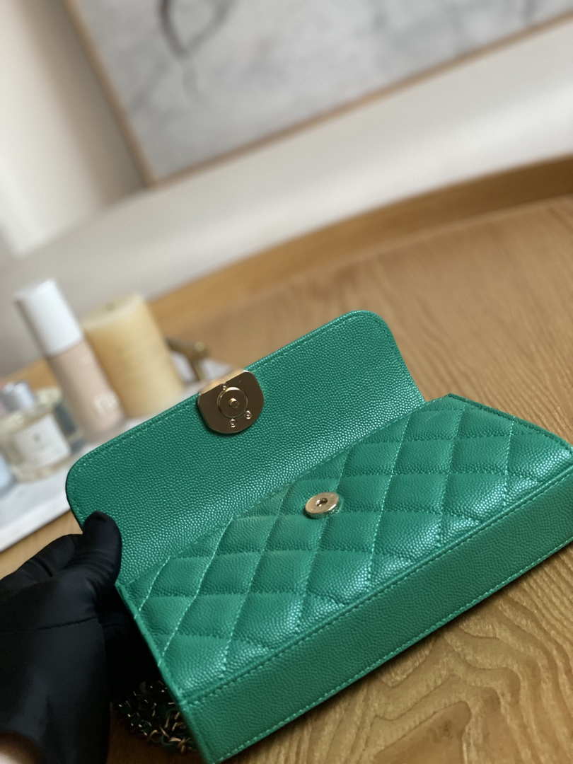 Chanel AP3238 Flap Chain Bag With Handle Green Calfskin Gold - Default Title - View 7