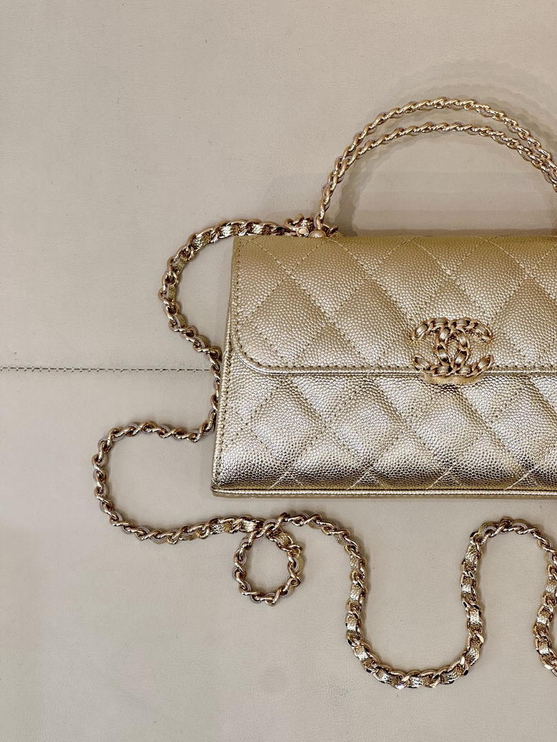 Chanel AP3238 Phone Holder with Chain Grained Shiny Calfskin Gold