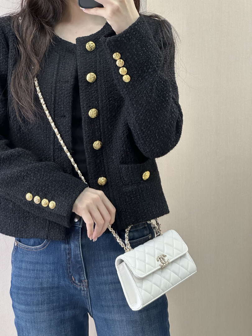 Chanel AP3238 Phone Holder with Chain Grained Shiny Calfskin White