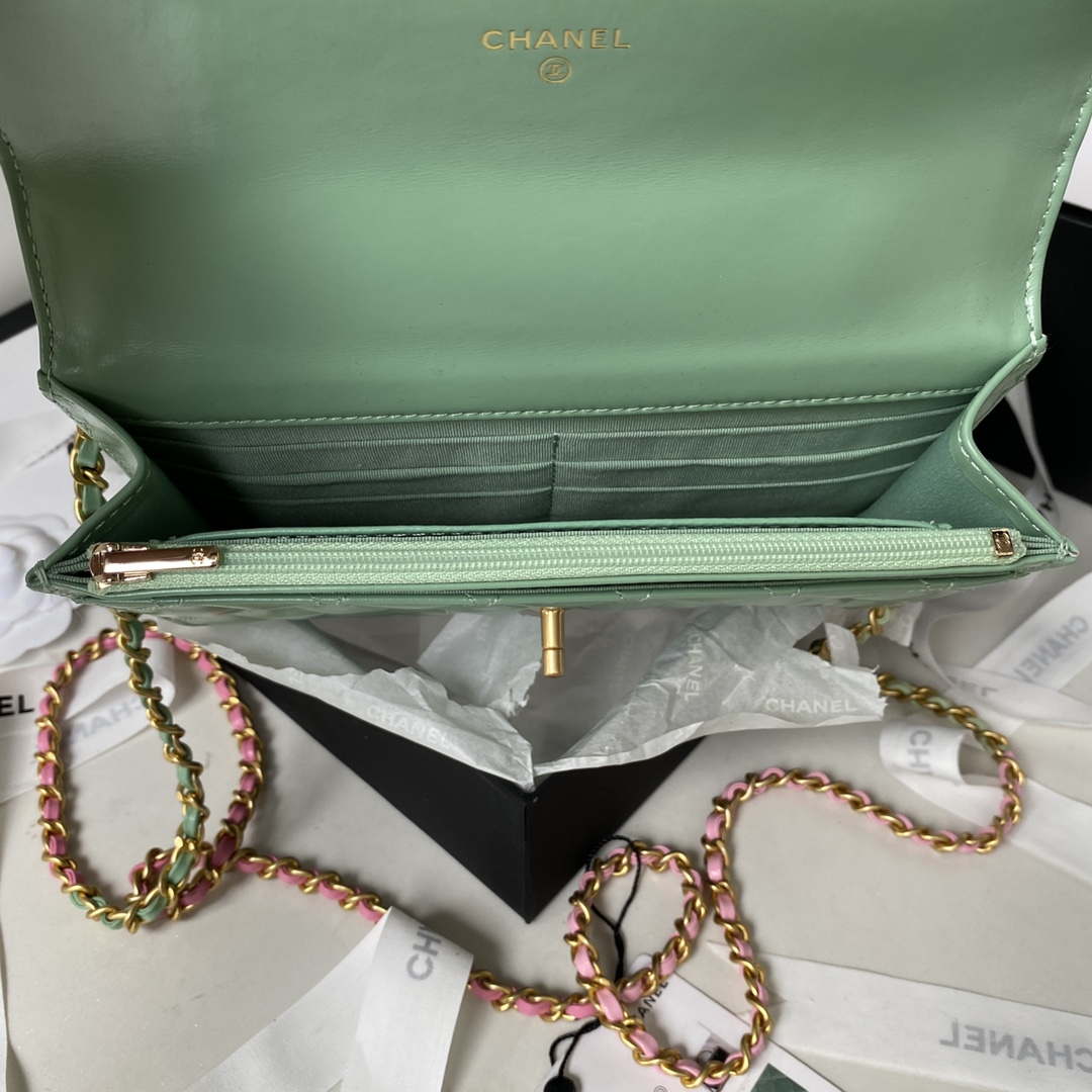 Chanel AP3240 Flap Bag With Top Handle Lambskin & Gold-Tone Metal Green - Default Title - View 7
