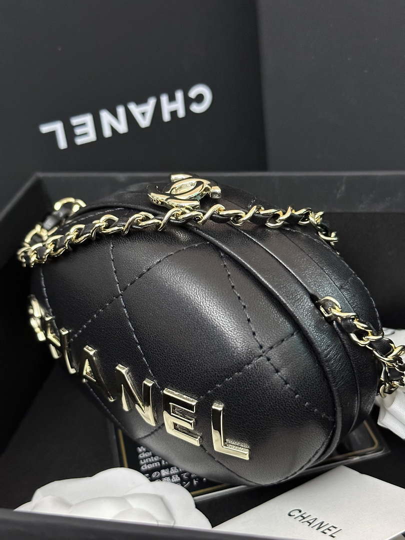 Chanel AP3252 Clutch With Chain Lambskin Black - Default Title - View 2