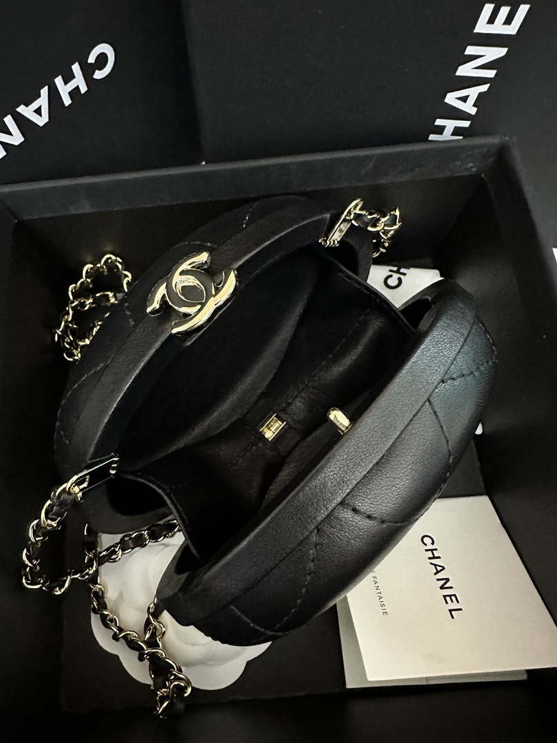 Chanel AP3252 Clutch With Chain Lambskin Black - Default Title - View 8