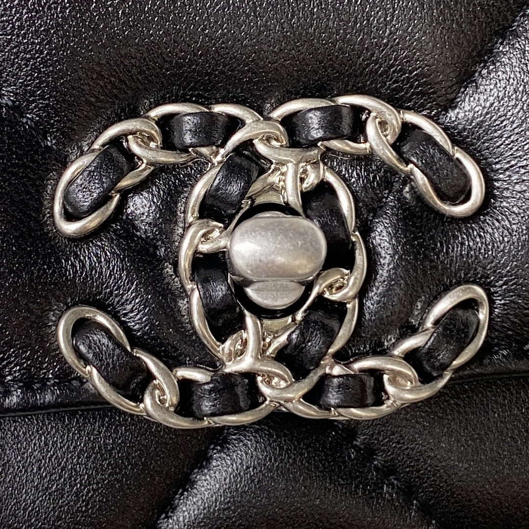 Chanel AP3267 19 Wallet on Chain Woc Shiny Lambskin Black - Silver - View 3