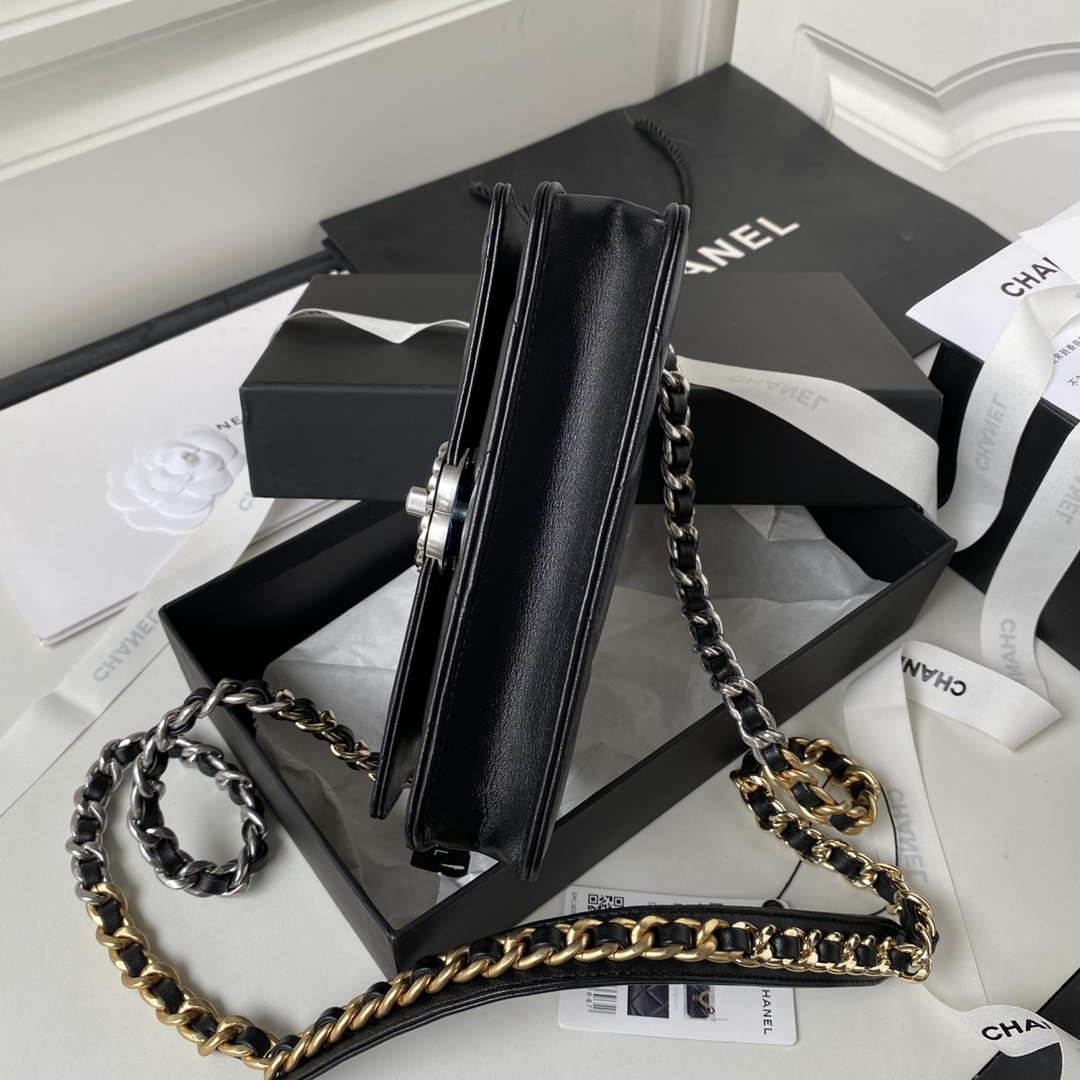 Chanel AP3267 19 Wallet on Chain Woc Shiny Lambskin Black - Silver - View 5