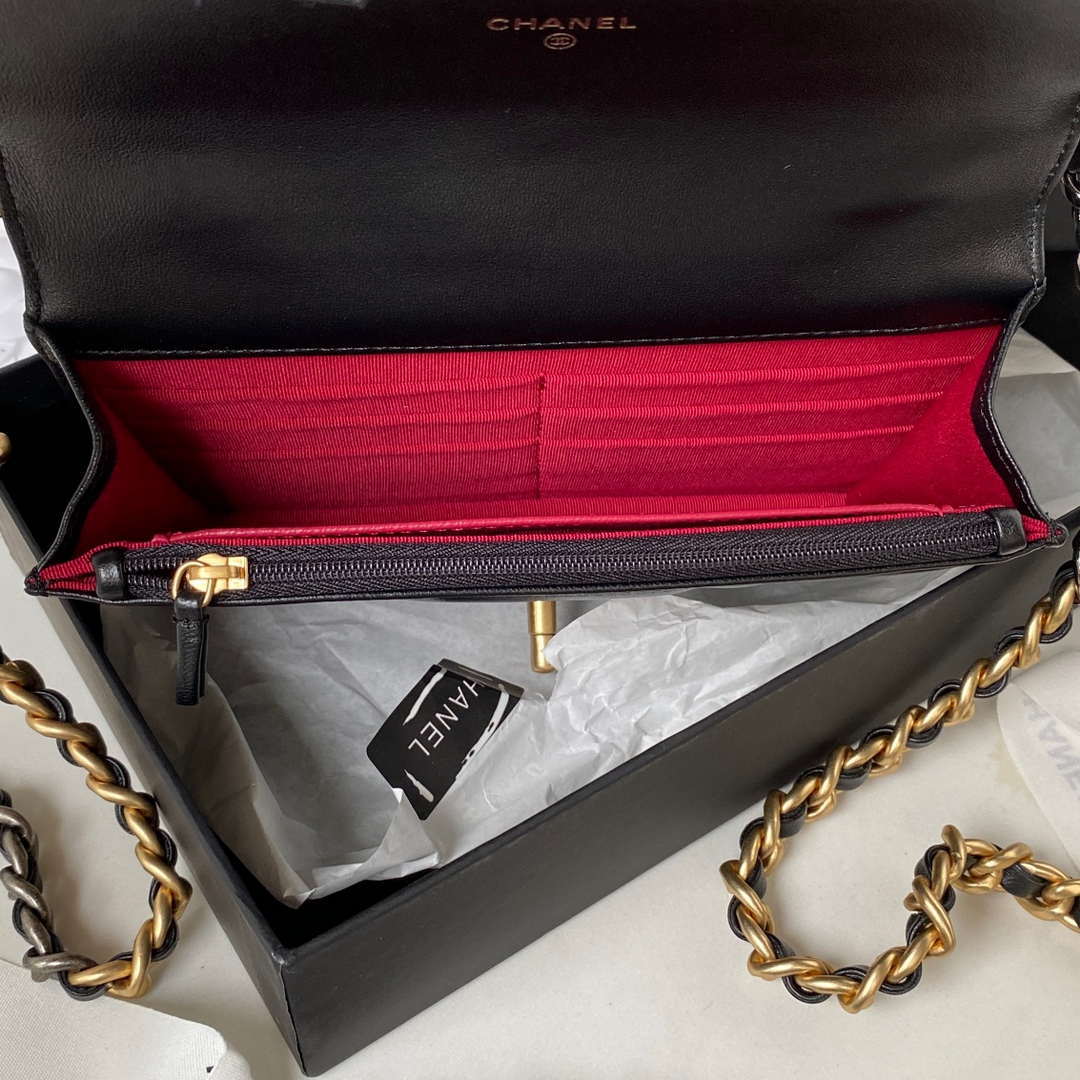 Chanel AP3267 19 Wallet on Chain Woc Shiny Lambskin Black