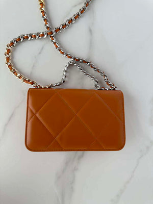 Chanel AP3267 19 Wallet on Chain Woc Shiny Lambskin Brown - Silver - View 3