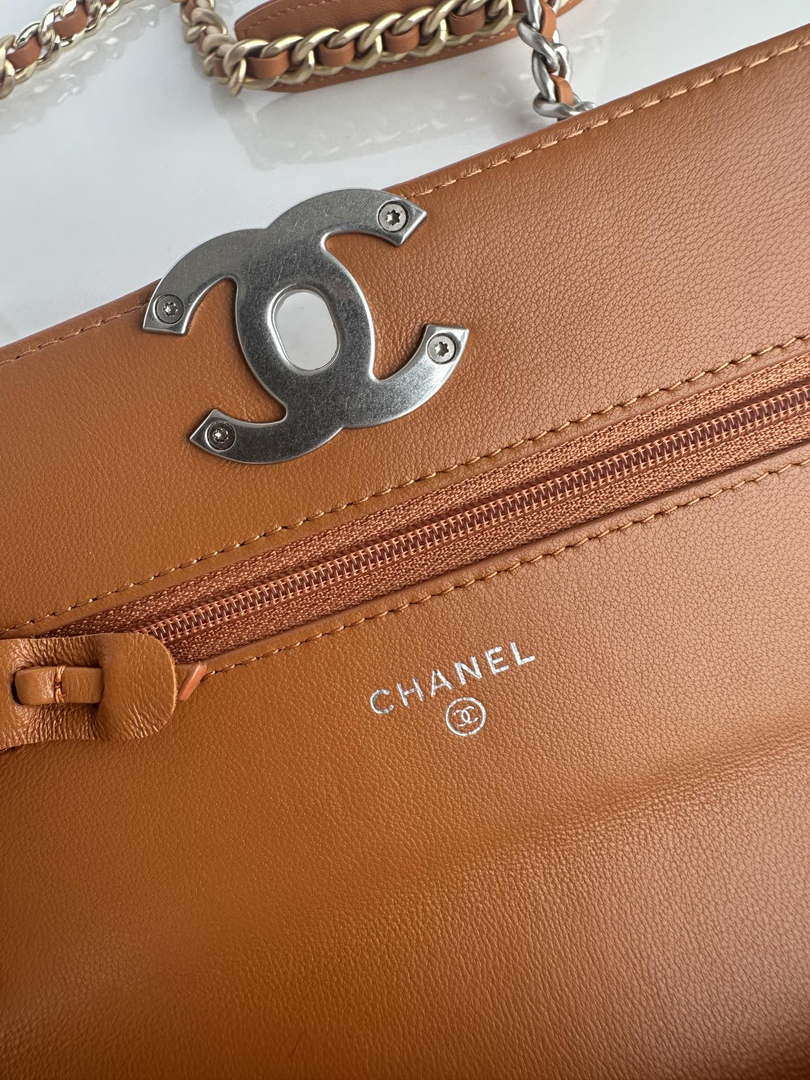 Chanel AP3267 19 Wallet on Chain Woc Shiny Lambskin Brown - Silver - View 10