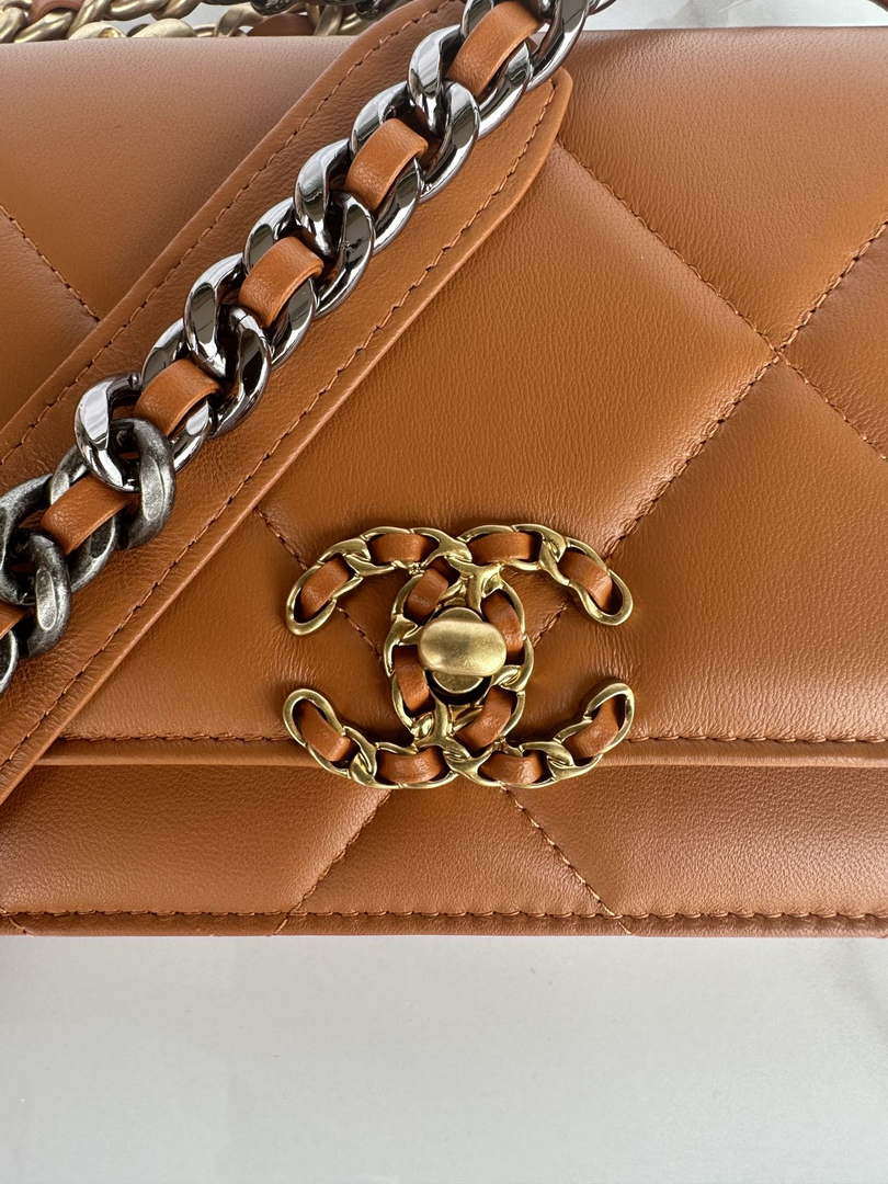 Chanel AP3267 19 Wallet on Chain Woc Shiny Lambskin Brown