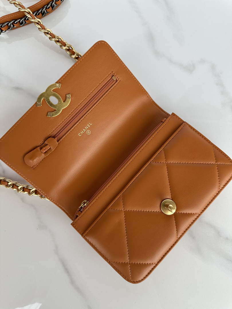 Chanel AP3267 19 Wallet on Chain Woc Shiny Lambskin Brown