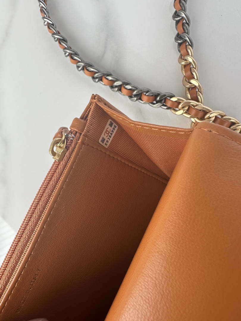 Chanel AP3267 19 Wallet on Chain Woc Shiny Lambskin Brown