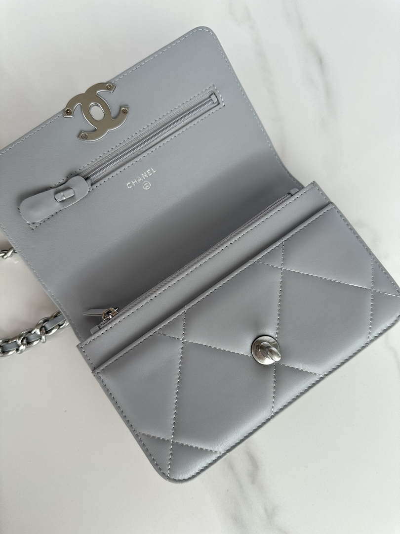 Chanel AP3267 19 Wallet on Chain Woc Shiny Lambskin Gray - Silver - View 6