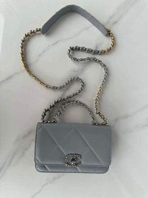 Chanel AP3267 19 Wallet on Chain Woc Shiny Lambskin Gray - Silver - View 9