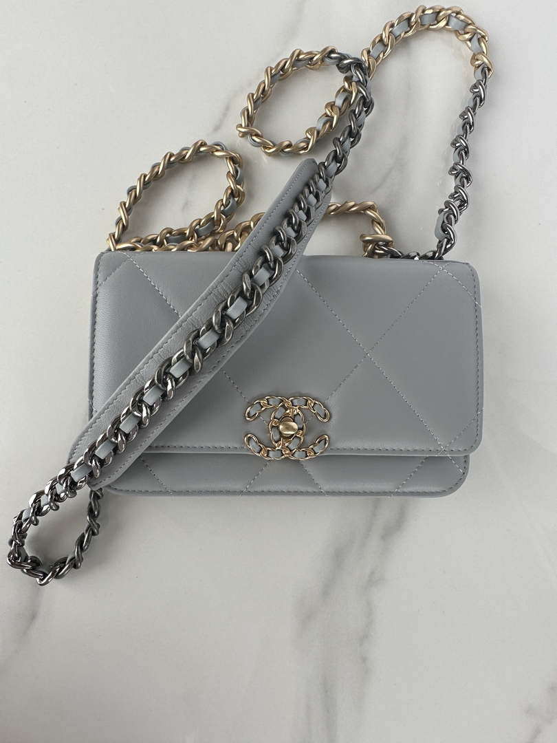 Chanel AP3267 19 Wallet on Chain Woc Shiny Lambskin Gray - Silver - View 13