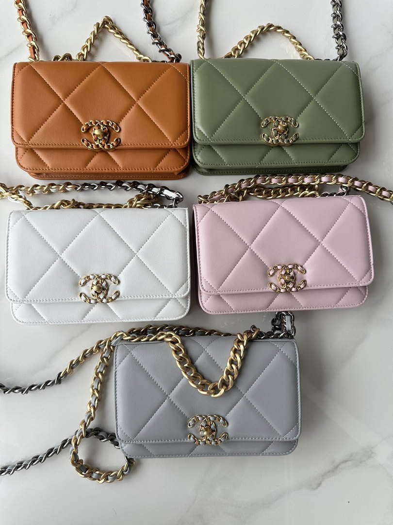 Chanel AP3267 19 Wallet on Chain Woc Shiny Lambskin Gray - Silver - View 10