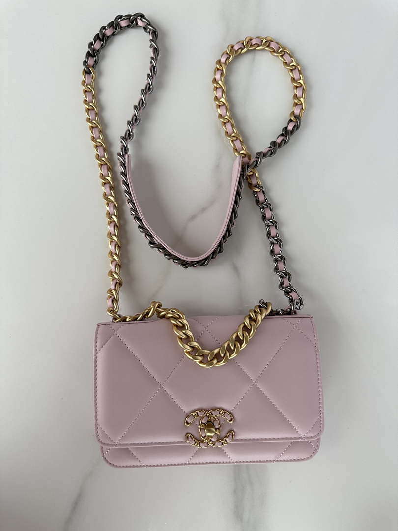Chanel AP3267 19 Wallet on Chain Woc Shiny Lambskin Pink - Silver - View 5