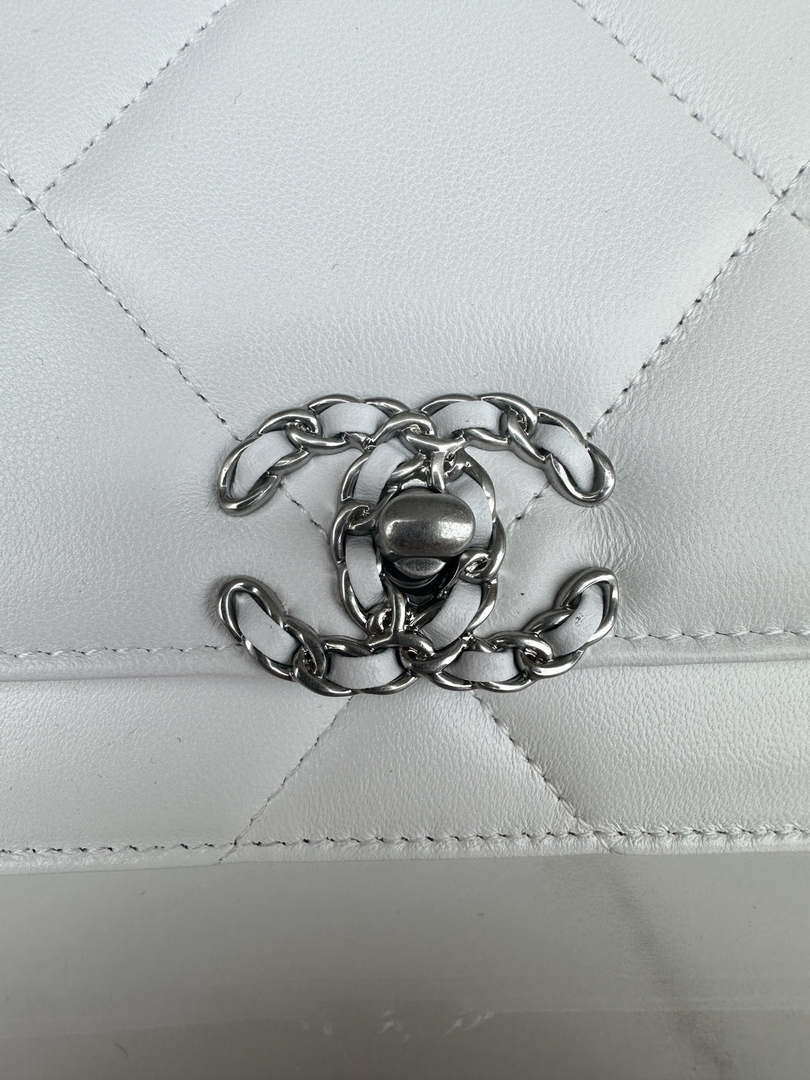 Chanel AP3267 19 Wallet on Chain Woc Shiny Lambskin White