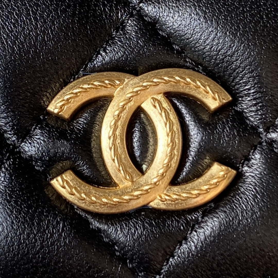 Chanel AP3385 Woc Flap Phone Holder With Chain Lambskin Black Gold - Default Title - View 3