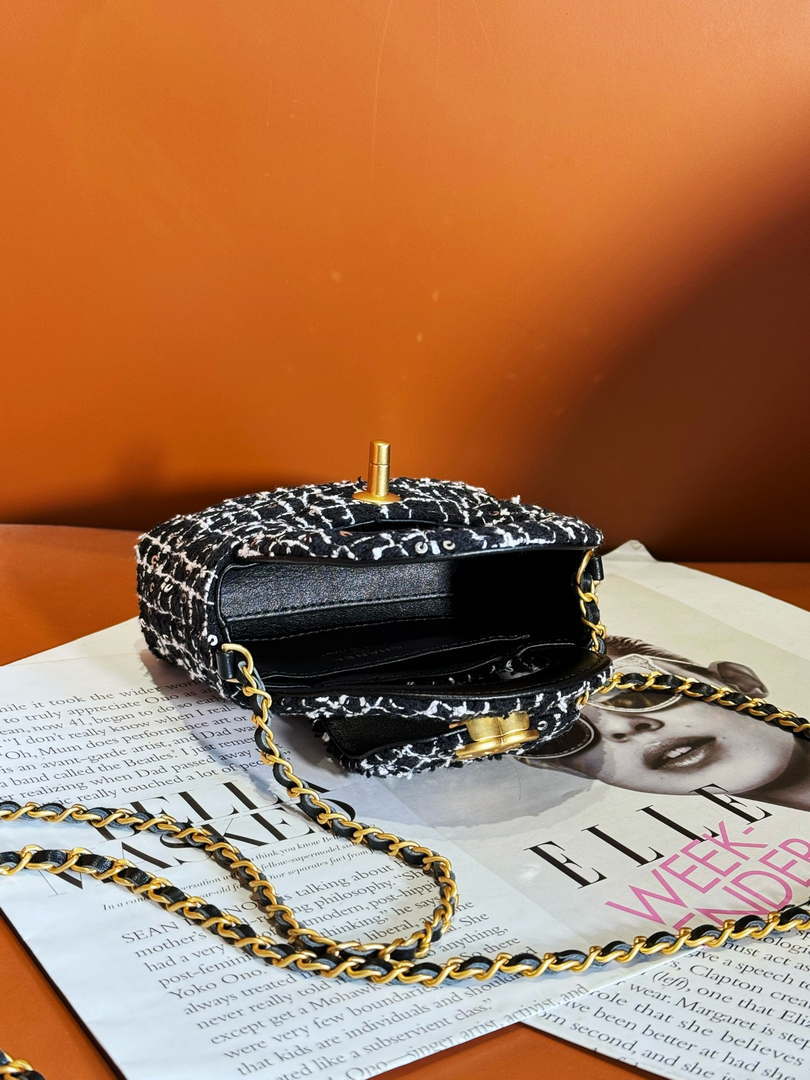 Chanel AP3435 CLUTCH WITH CHAIN Sequin Embroidered Tweed & Gold-Tone Metal Black White & Silver - Default Title - View 7