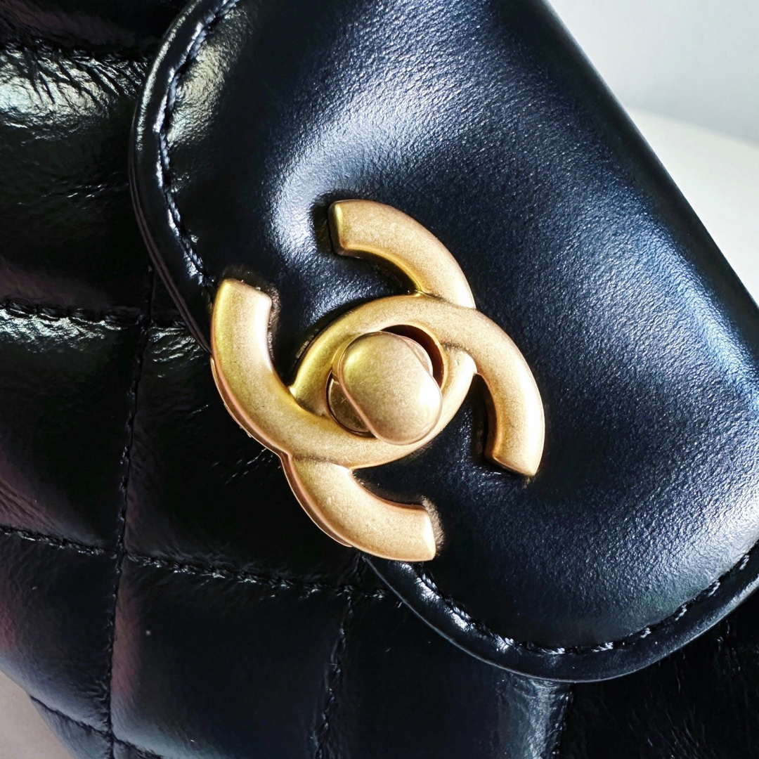 Chanel AP3435 Shiny aged calfskin & gold-tone metal Black - Default Title - View 7