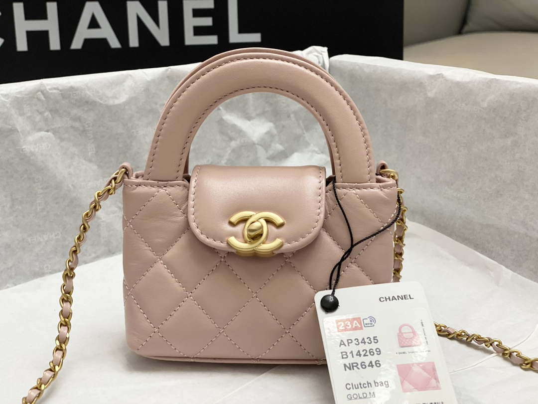 Chanel AP3435 Shiny aged calfskin & gold-tone metal Pink