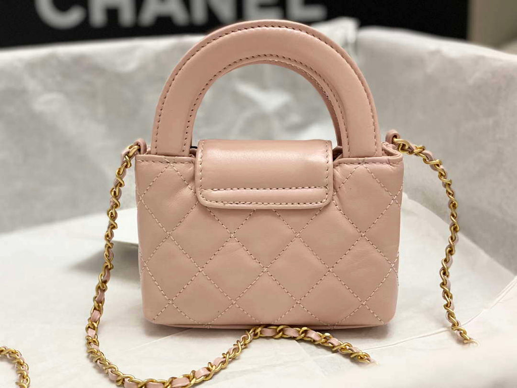 Chanel AP3435 Shiny aged calfskin & gold-tone metal Pink