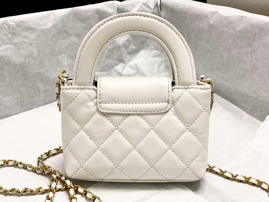 Chanel AP3435 Shiny aged calfskin & gold-tone metal White