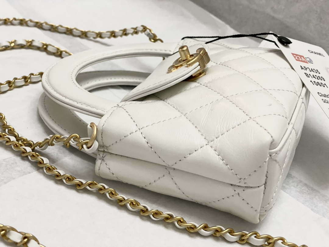 Chanel AP3435 Shiny aged calfskin & gold-tone metal White - Default Title - View 4