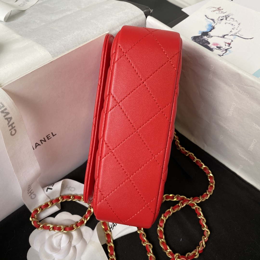 Chanel AP3484 CLUTCH WITH CHAIN Shiny Lambskin & Gold-Tone Metal Red