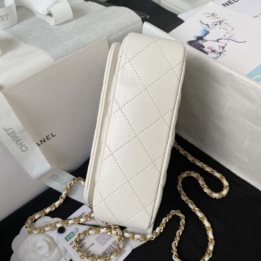 Chanel AP3484 CLUTCH WITH CHAIN Shiny Lambskin & Gold-Tone Metal White