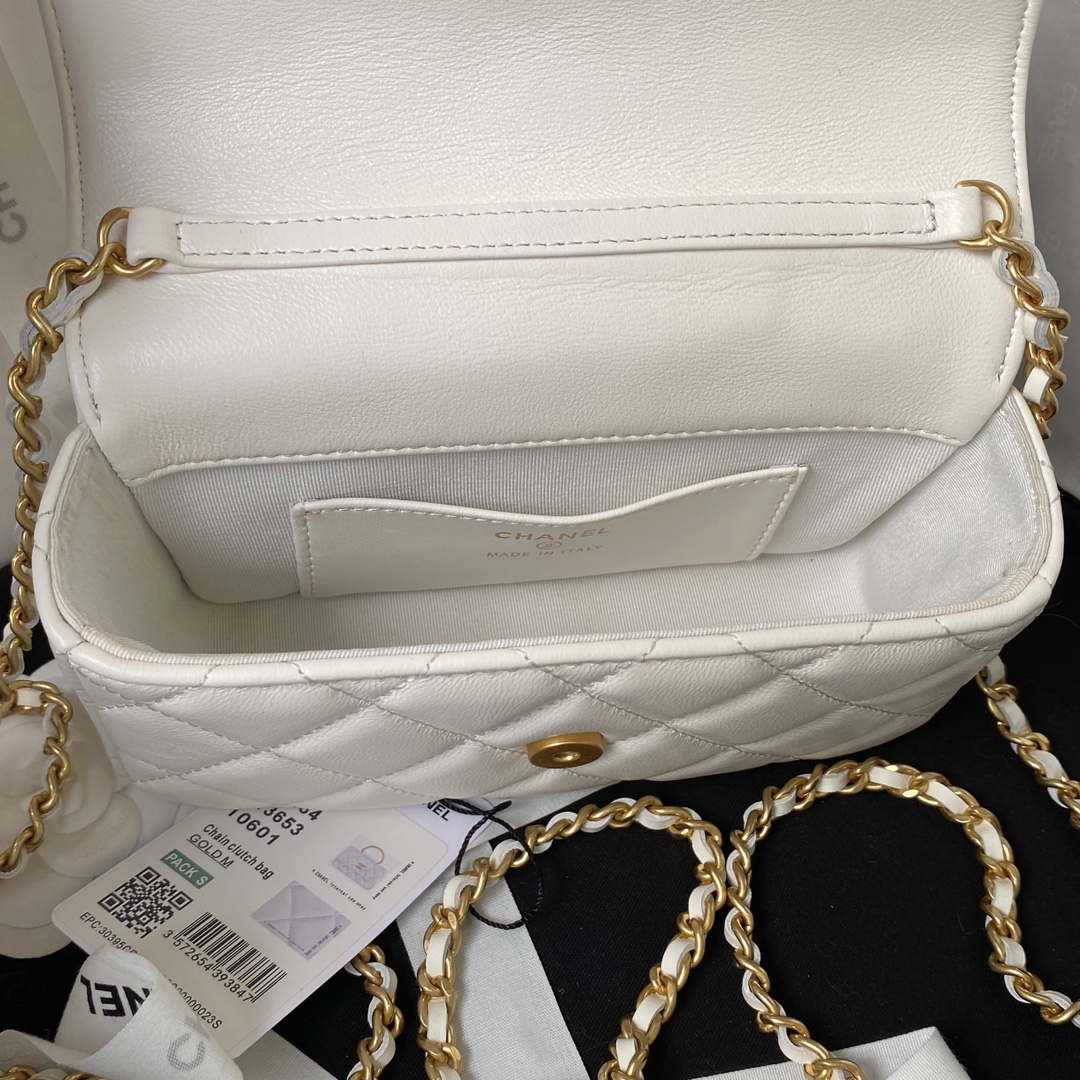 Chanel AP3484 CLUTCH WITH CHAIN Shiny Lambskin & Gold-Tone Metal White