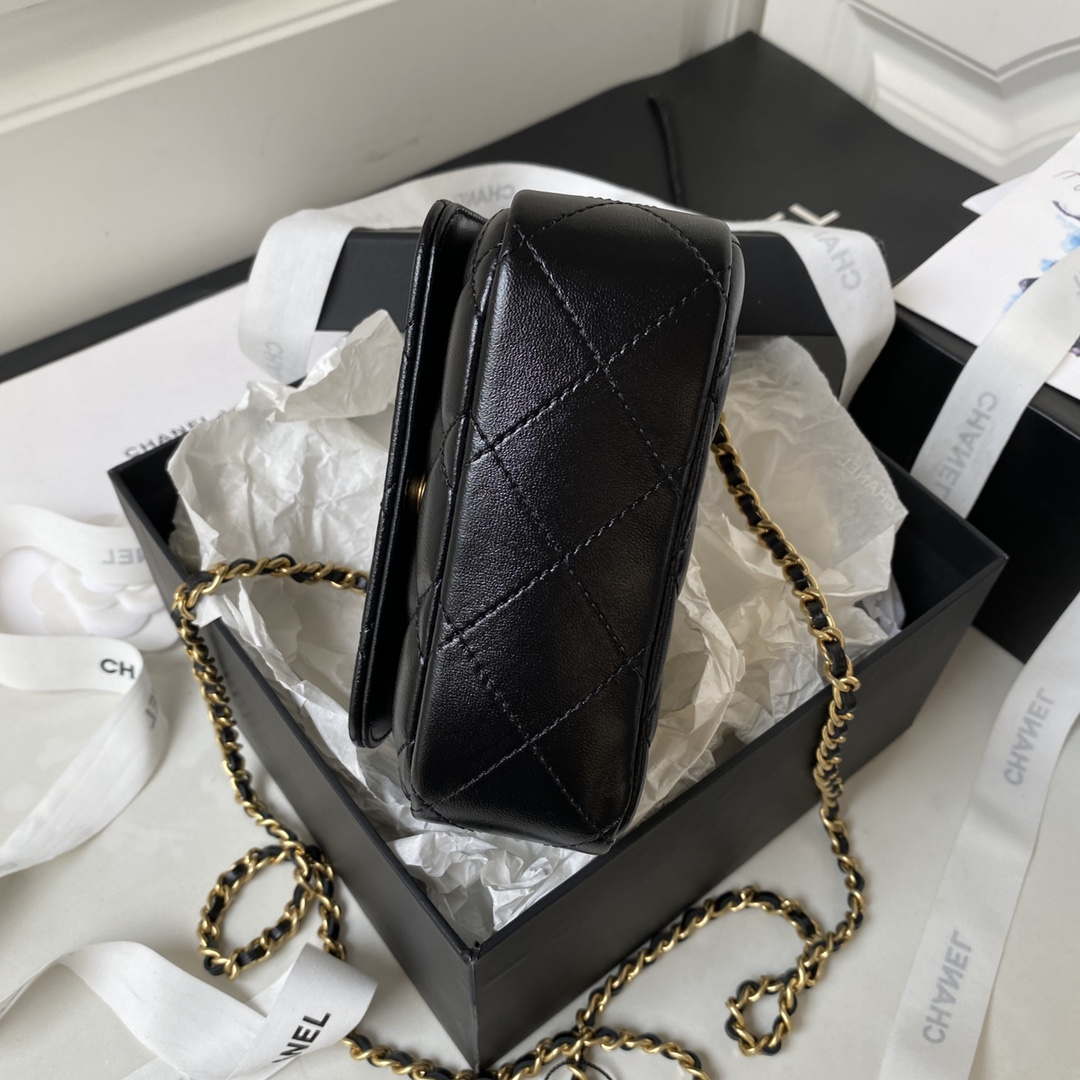 Chanel AP3485 Clutch With Chain Shiny Lambskin & Gold-Tone Metal Black