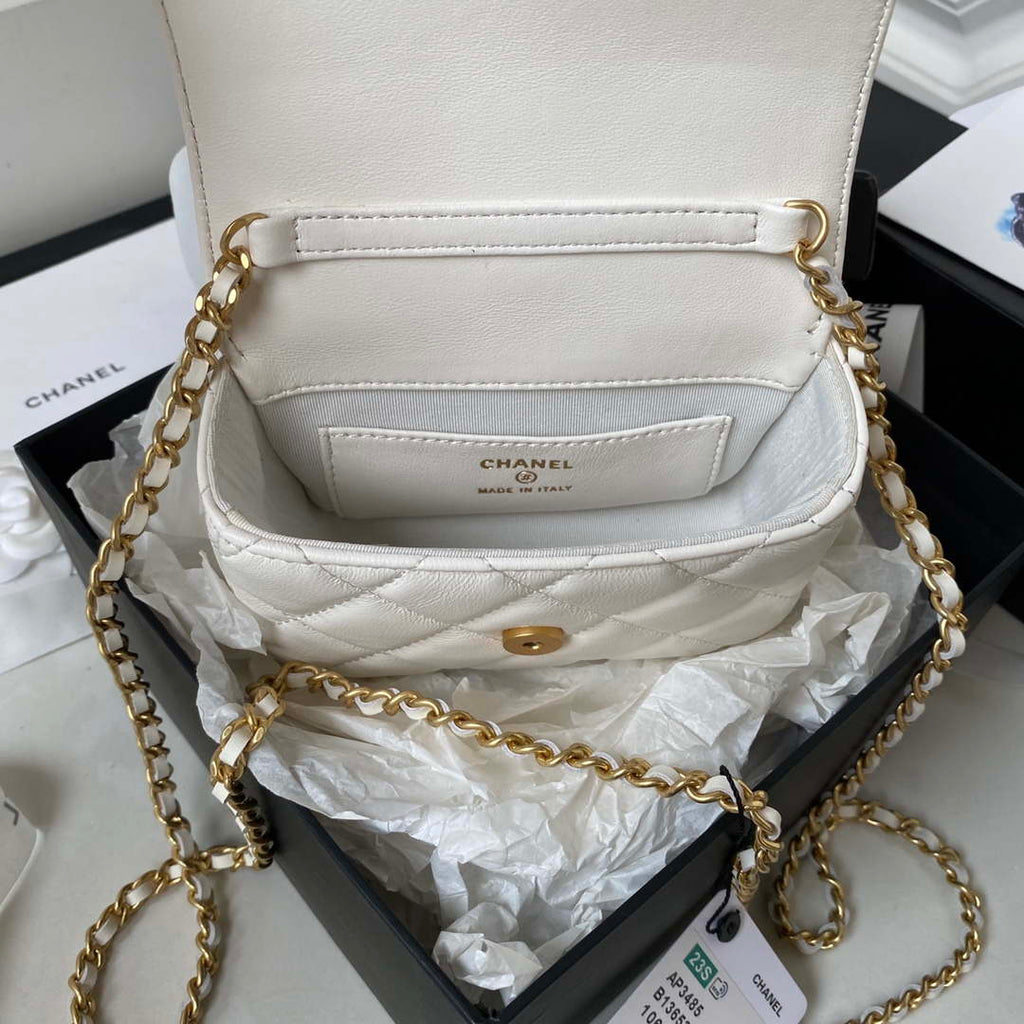 Chanel AP3485 Clutch With Chain Shiny Lambskin & Gold-Tone Metal White