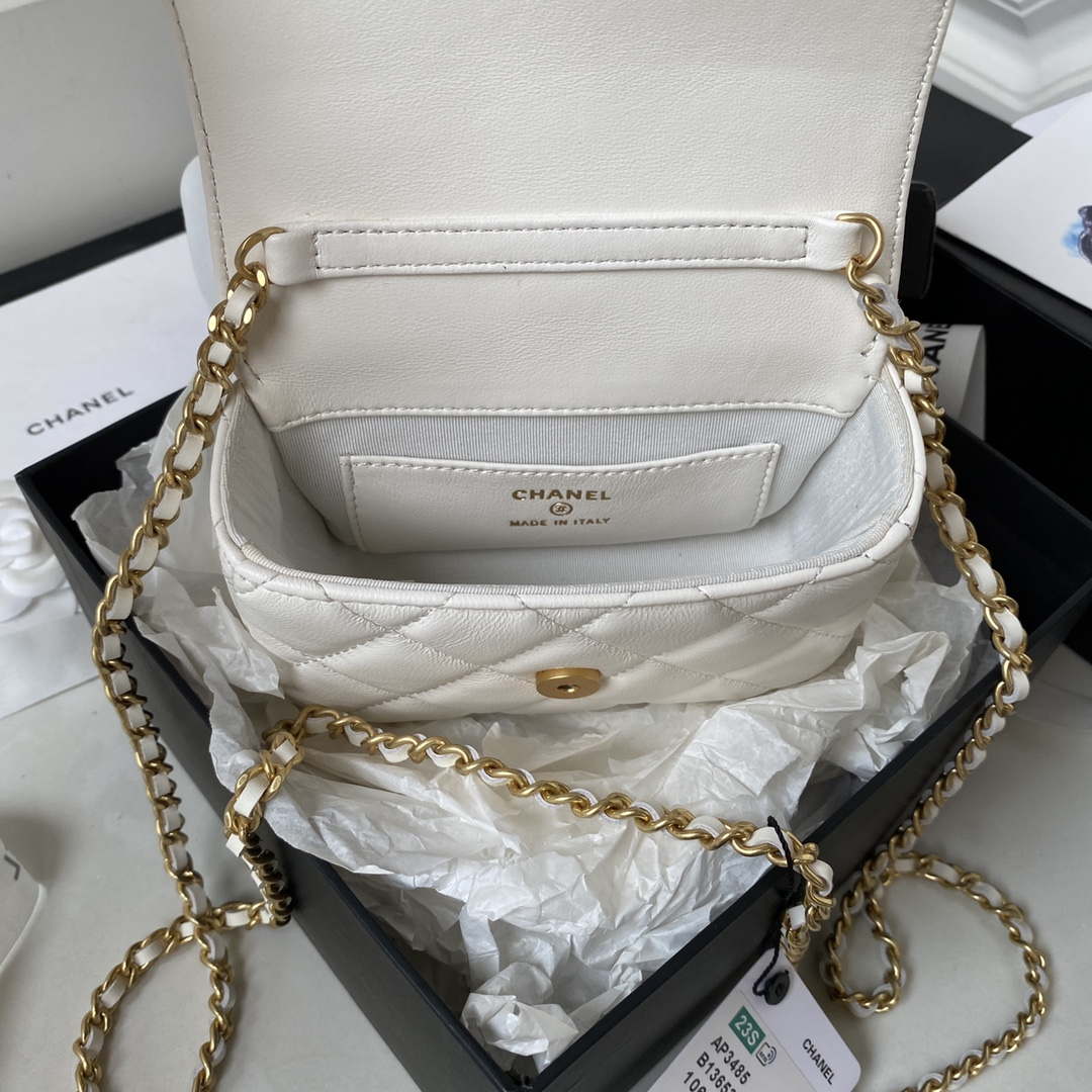 Chanel AP3485 Clutch With Chain Shiny Lambskin & Gold-Tone Metal White - Default Title - View 7