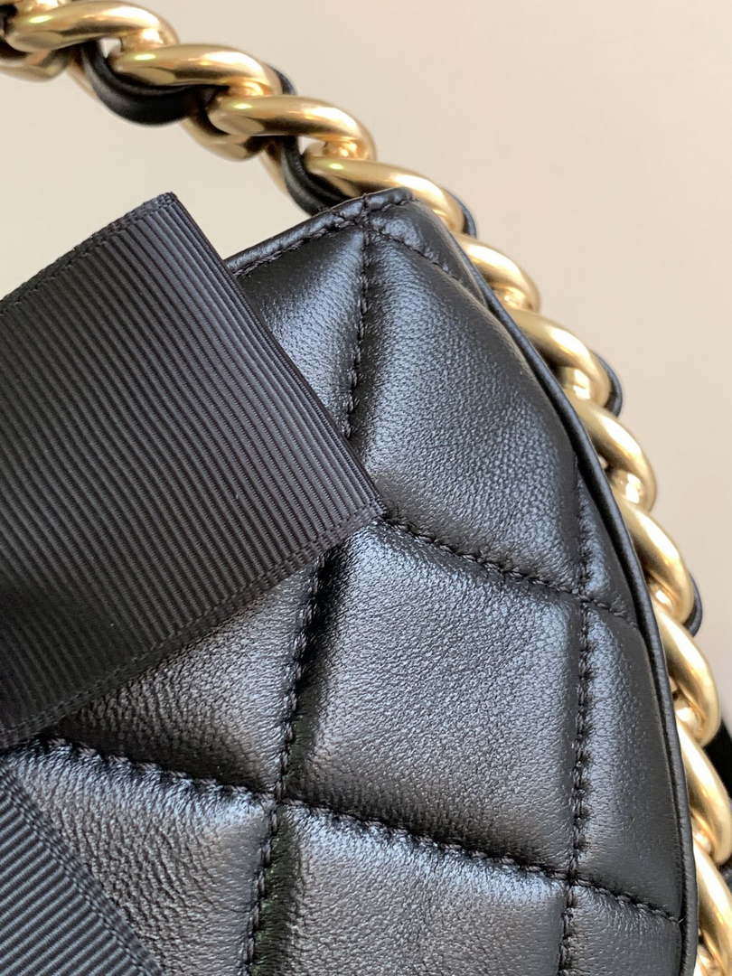 Chanel AP3583 Pouch Mixed Fibers 22CM Calfskin & Gold-Tone Metal Black - Default Title - View 8