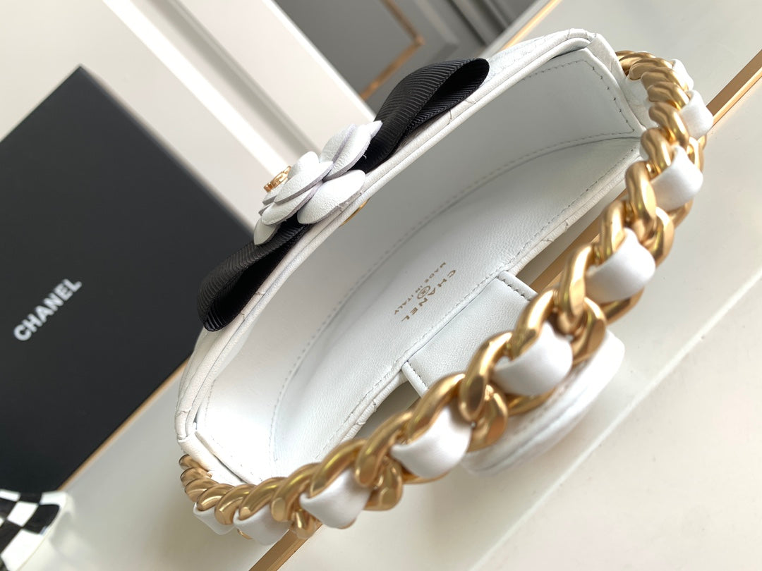 Chanel AP3583 Pouch Mixed Fibers 22cm Calfskin & Gold-Tone Metal White AP3584
