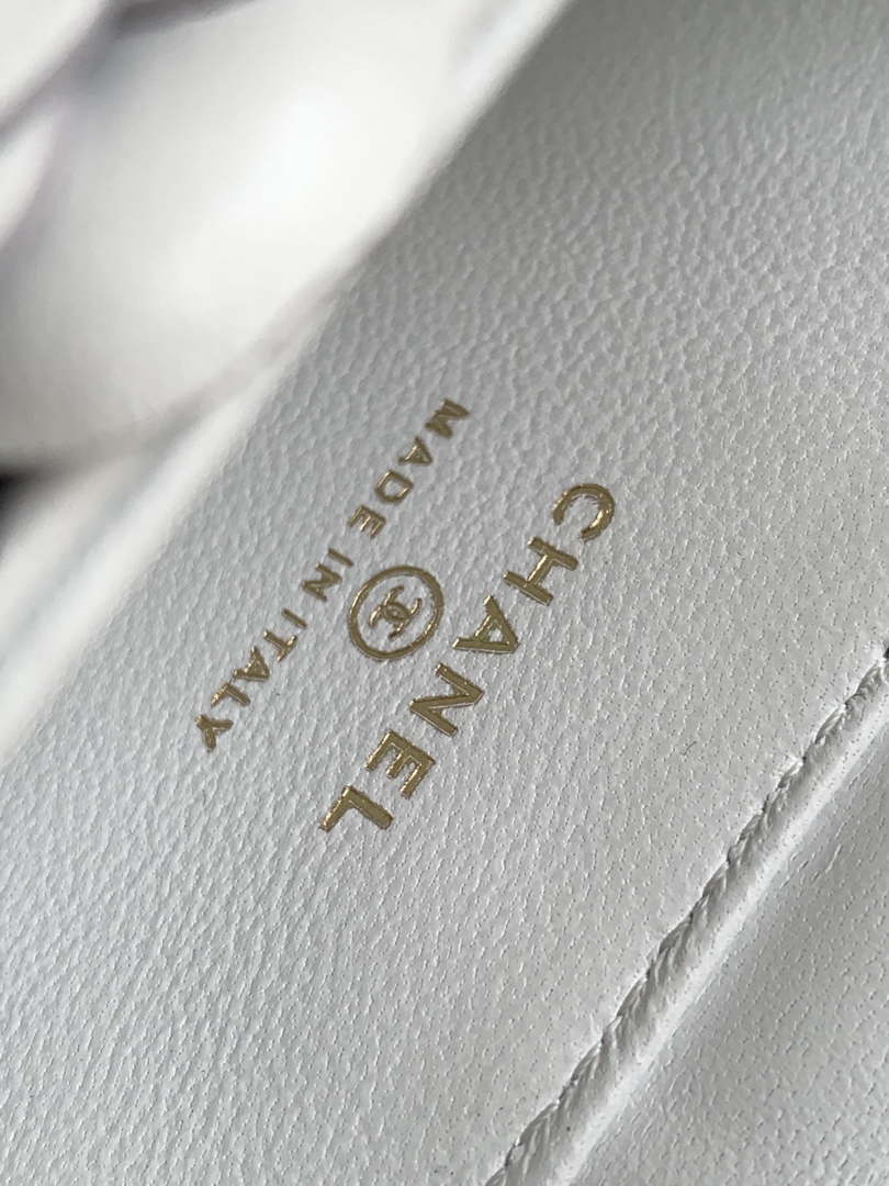 Chanel AP3584 Pouch Mixed Fibers Calfskin & Gold-Tone Metal White