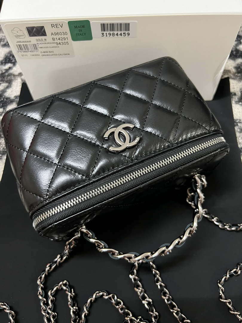 Chanel AP3593 Shiny Crumpled Calfskin Strass & Ruthenium-Finish Metal Black
