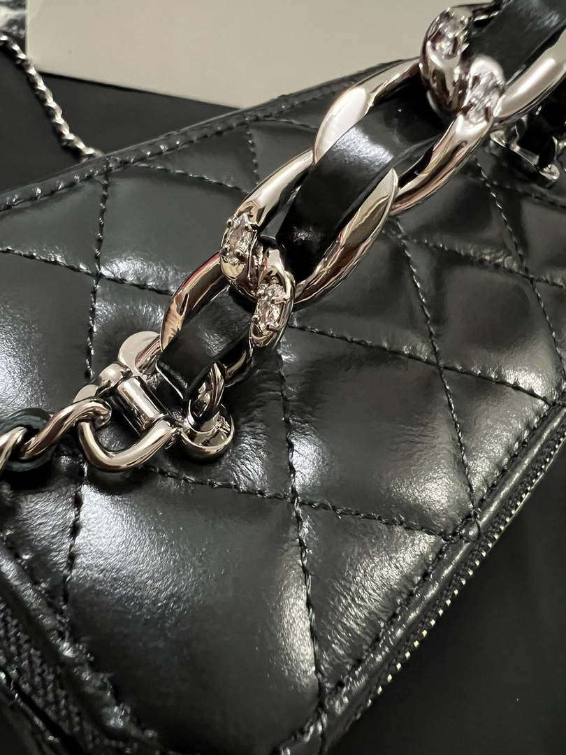 Chanel AP3593 Shiny Crumpled Calfskin Strass & Ruthenium-Finish Metal Black