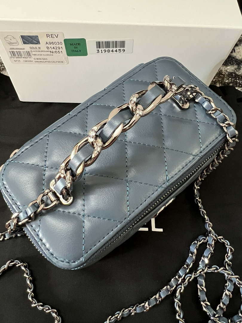 Chanel AP3593 Shiny Crumpled Calfskin Strass & Ruthenium-Finish Metal Blue