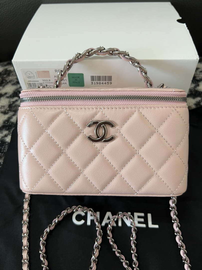 Chanel AP3593 Shiny Crumpled Calfskin Strass & Ruthenium-Finish Metal Pink - Default Title - View 1