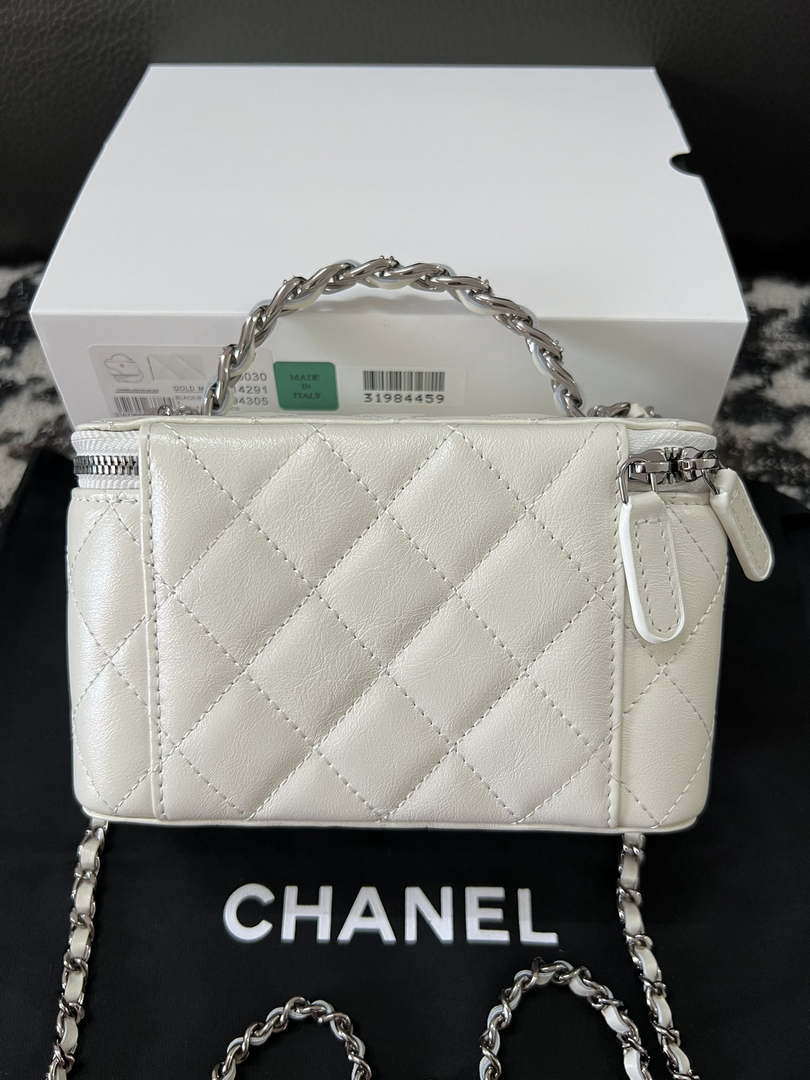 Chanel AP3593 Shiny Crumpled Calfskin Strass & Ruthenium-Finish Metal White