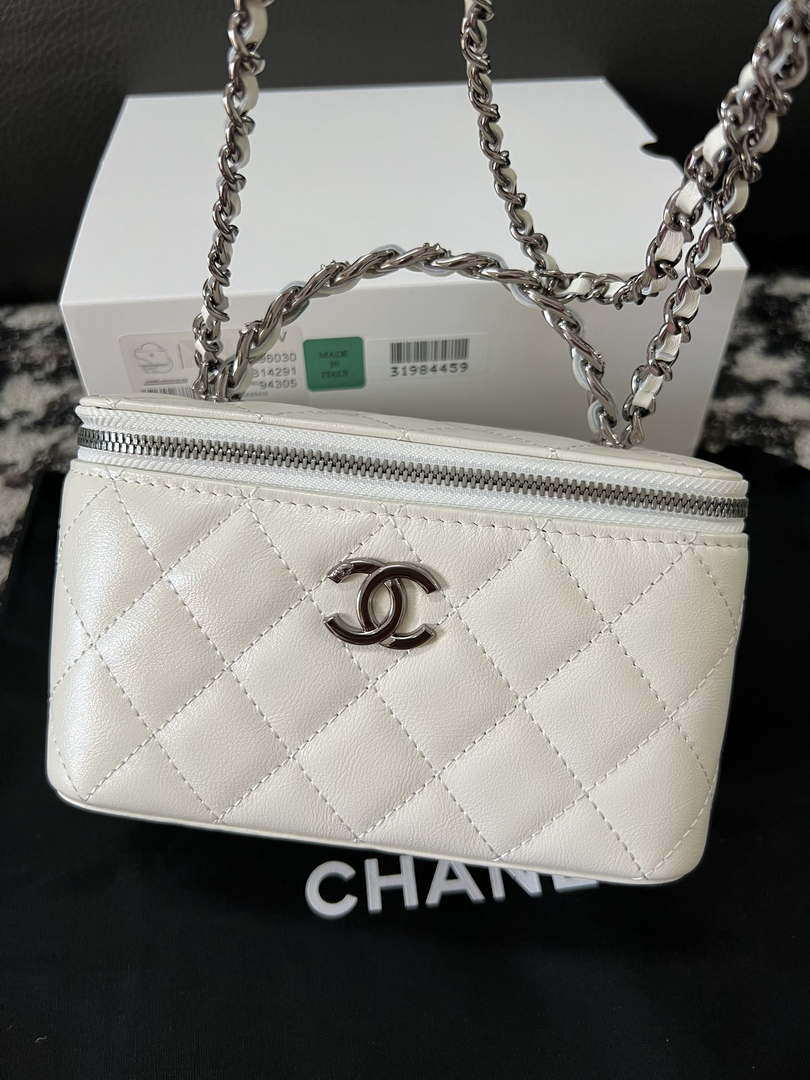 Chanel AP3593 Shiny Crumpled Calfskin Strass & Ruthenium-Finish Metal White - Default Title - View 6