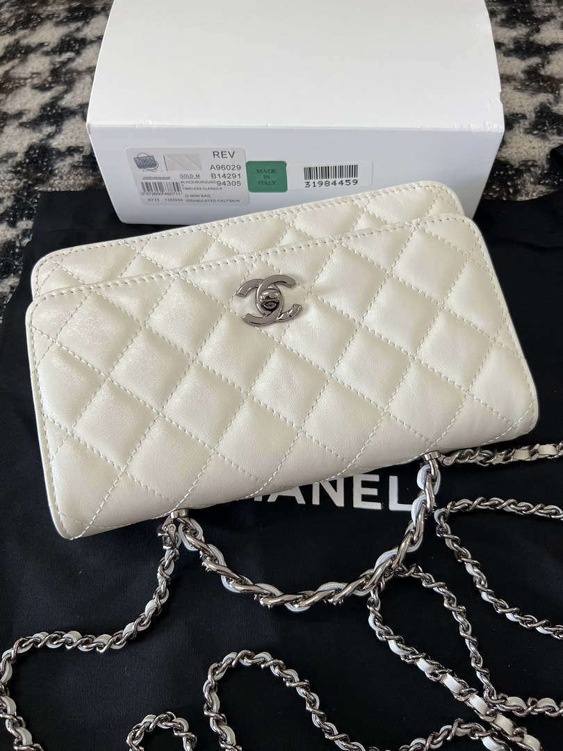Chanel AP3645 Woc Wallet on Chain White Shiny Crumpled Calfskin Strass & Ruthenium Finish Metal - Default Title - View 5