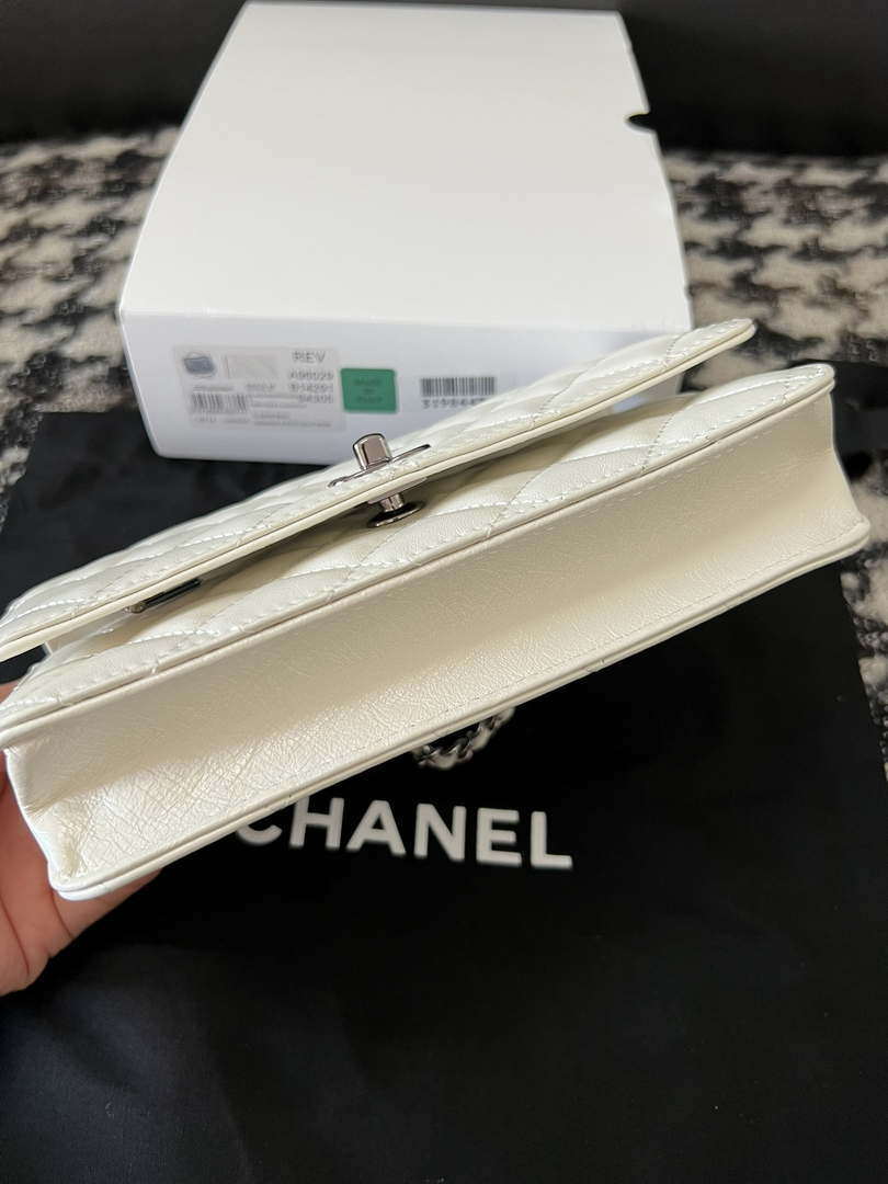 Chanel AP3645 Woc Wallet on Chain White Shiny Crumpled Calfskin Strass & Ruthenium Finish Metal
