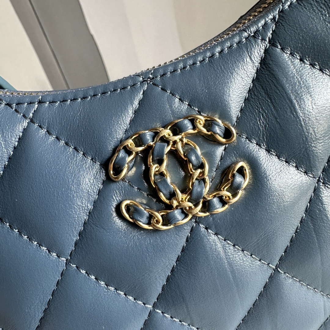 Chanel AP3647 23K Small Hobo Bag Lambskin Gold Metal Navy Blue